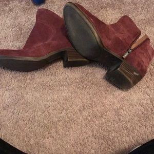 Barely worn lucky brand boots